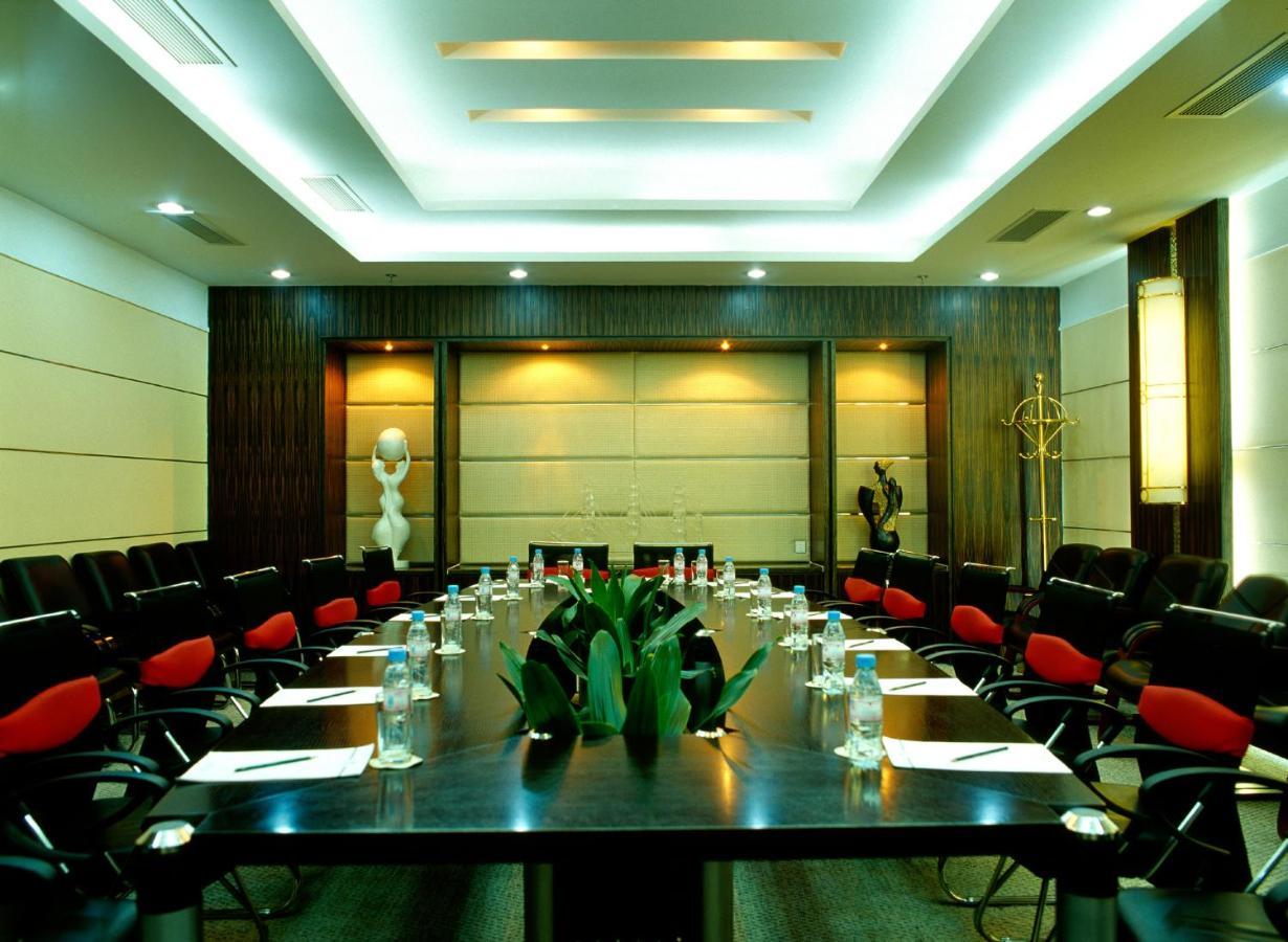 Royal International Hotel Ουρούμτσι Εξωτερικό φωτογραφία